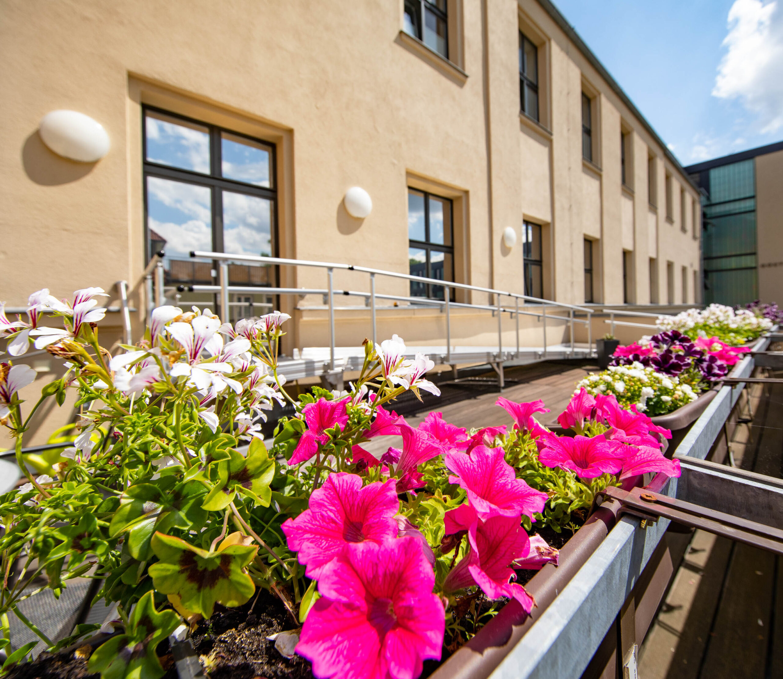 Bewohnerterrasse Intensivpflege Weimar